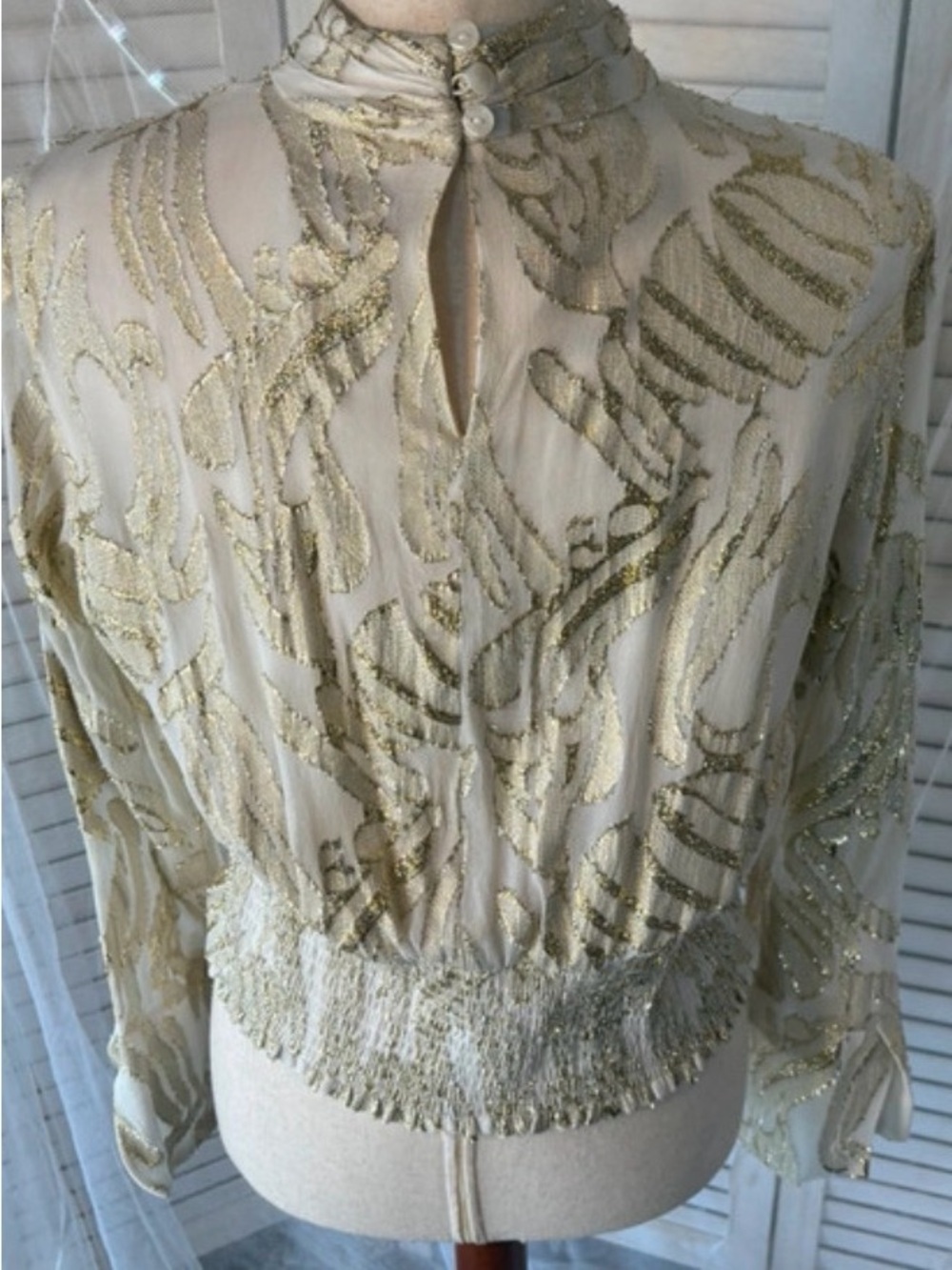 Parker NY Metallic Gold Lurex Smocked Blouse V-Neck Top S - Picture 6 of 7